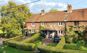 54, Diamond Cottages, Brook Street, Haywards Heath RH17 5JL
