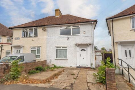 Burns Avenue, Feltham