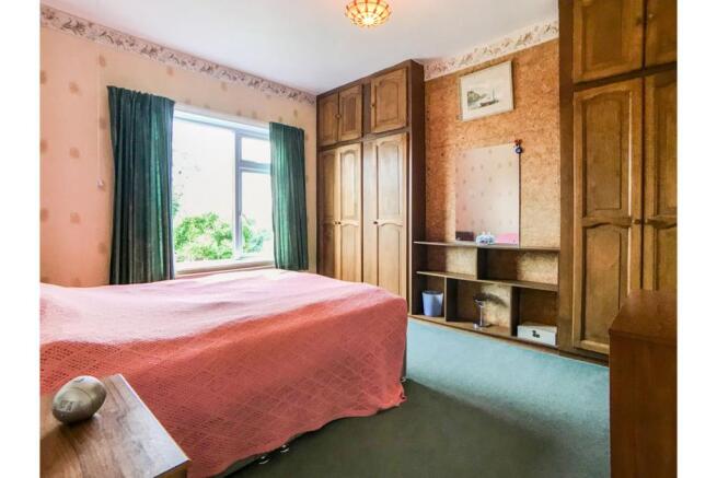 Master bedroom 