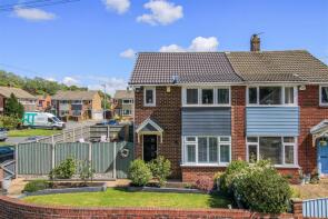 16, Thornes Moor Close, Wakefield WF2 8QA