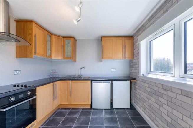 12 Rona Court, Perth-18.jpg