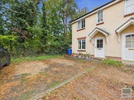 76, Atkinson Close, Norwich NR5 9NE
