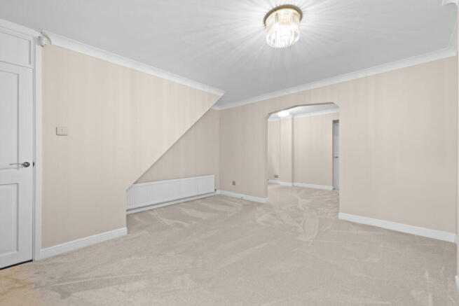 3 bed Semi-Detached for sale Image 8