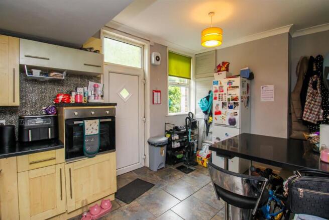 KITCHEN DINER