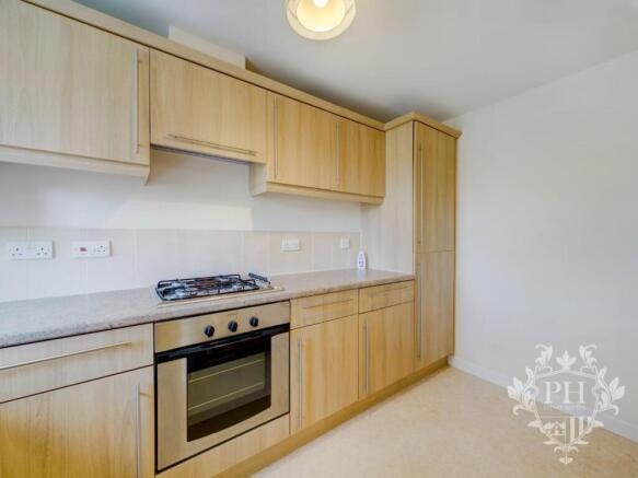 2 bed Semi-Detached to rent Image 5