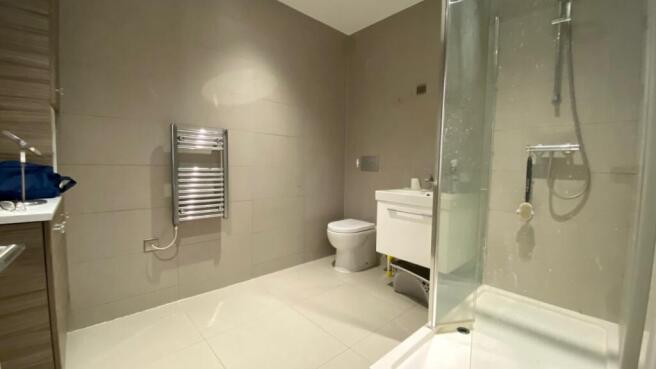 Bayscape ensuite (1)