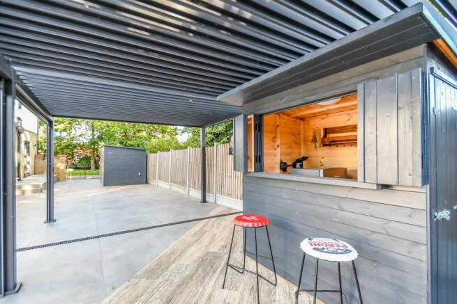Patio 3.jpg