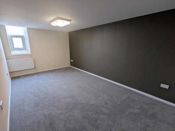 2 bed Apartment to rent Image 6