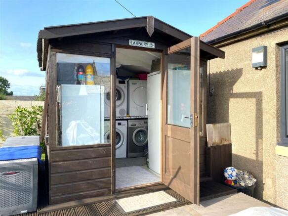 LAUNDRY SHED