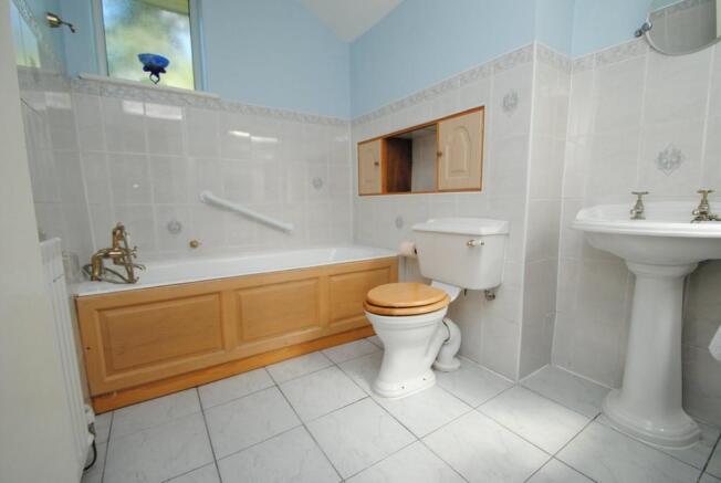 Photo 8