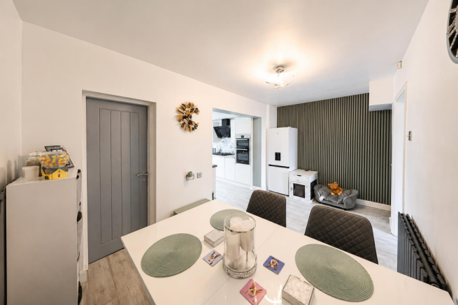 3 bed Terraced for sale Image 10
