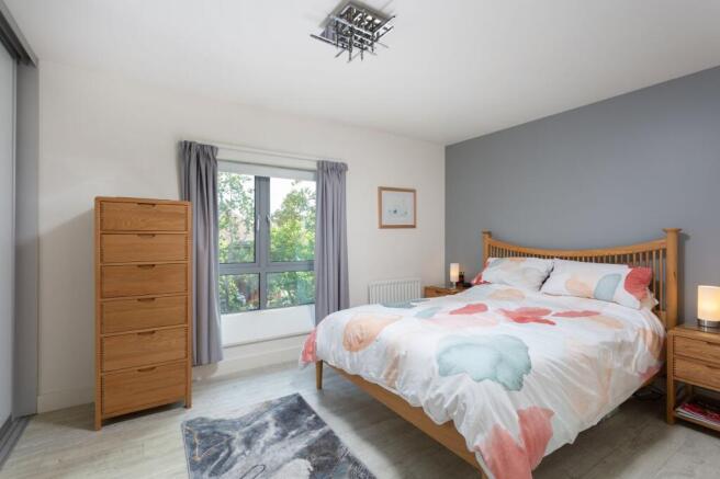 4 bed Town House for sale Image 10