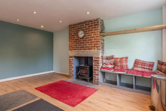 3 bed Semi-Detached for sale Image 8
