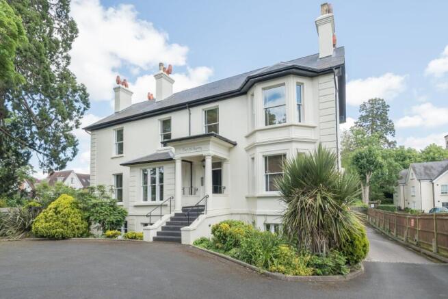1-bed flat on 44, Reigate Hill, Reigate, Surrey, RH2, £2,250,000