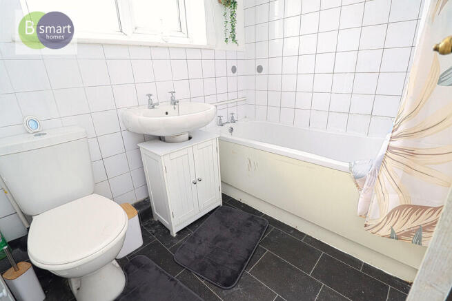 3 bed Town House for sale Image 10