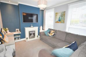 159, Hood Street, Clydebank G81 2LX