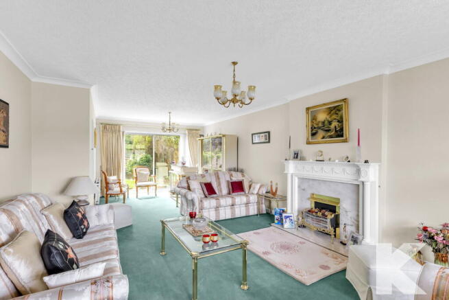 5 bed Detached for sale Image 5