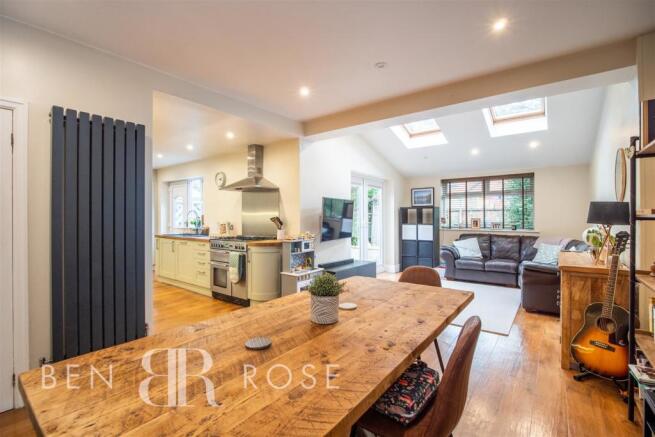 Dining/Family Room