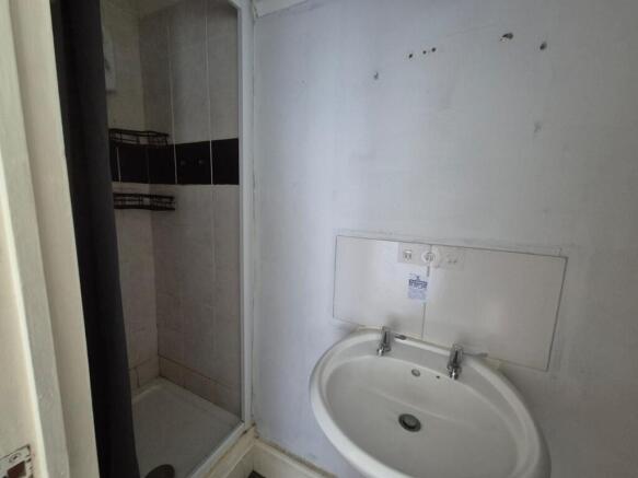 2 bed Semi-Detached for sale Image 11
