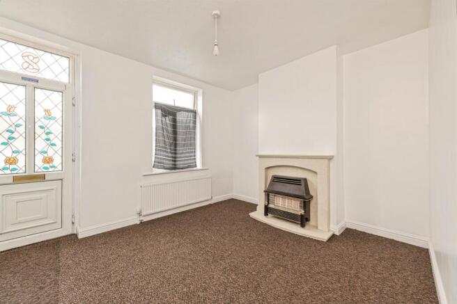 3 bed Terraced for sale Image 4