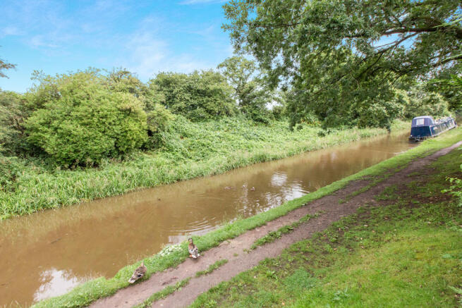 Macclesfield Canal