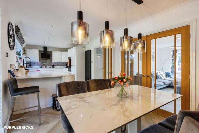 4 bed Detached for sale Image 10