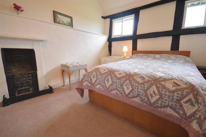BEDROOM 4