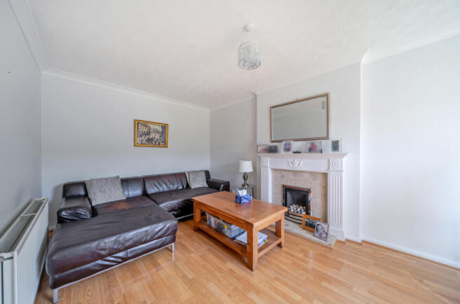 3 bed Terraced for sale Image 9