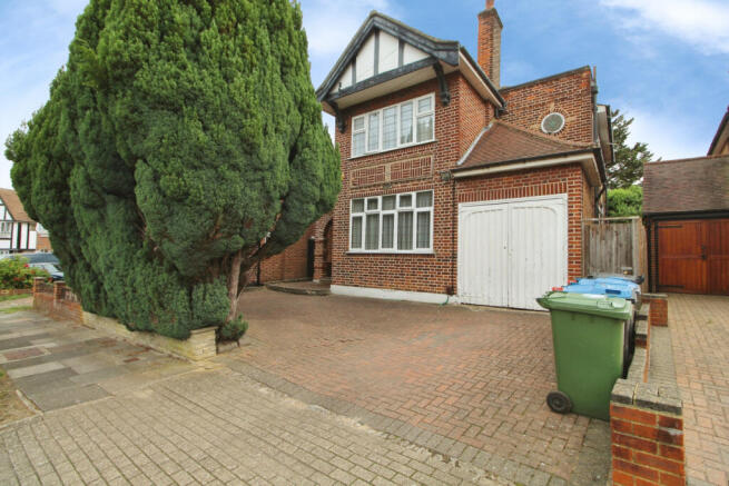 Four Bedroom Detached House To Rent