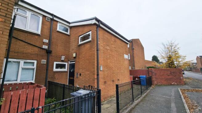 1-bed flat on Cochrane Avenue, Ardwick, £120,000