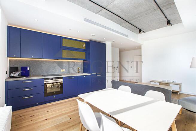 Kitchen & Dining