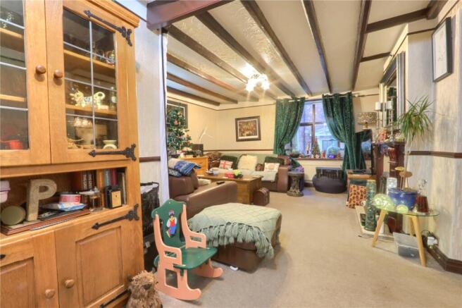 4 bed Terraced for sale Image 5