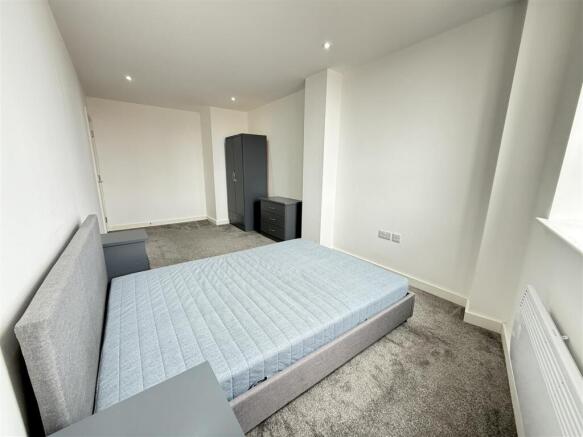 1 bed Apartment to rent Image 9