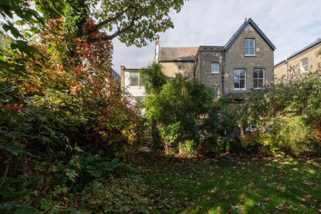 239357 - WICKHAM-ROAD-SE4-16.jpg