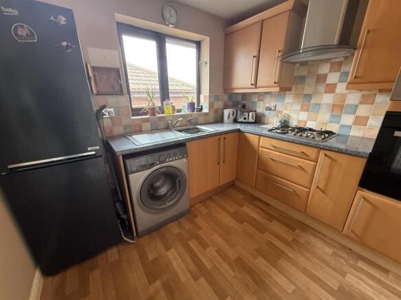 2 bed Detached Bungalow for sale Image 4
