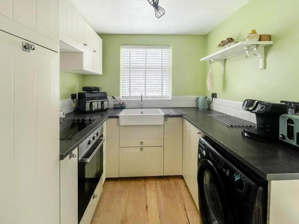 2 bed Terraced for sale Image 5