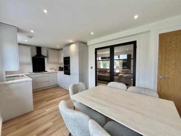 Kitchen/Dining Room