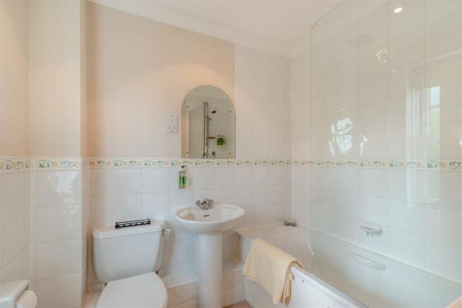 8559106-interior18.jpg