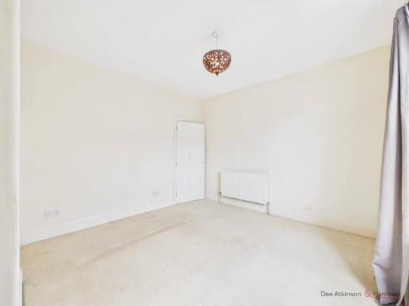 3 bed Terraced for sale Image 11