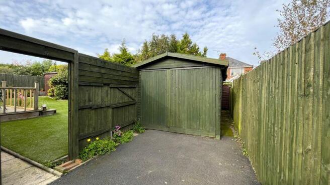 Timber Garage & Side Access