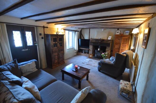 Lounge To Front
