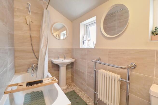 Bathroom 1.1