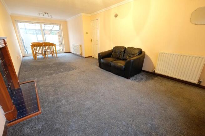 SITTING/DINING ROOM