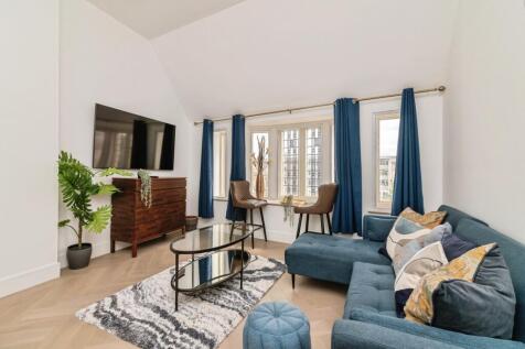 Long Row, Nottingham, Nottinghamshire, NG1