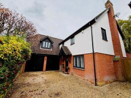 2, Broxted Mews, Brentwood CM13 1YZ
