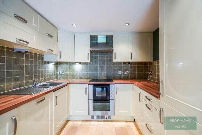 3 bed Terraced for sale Image 2