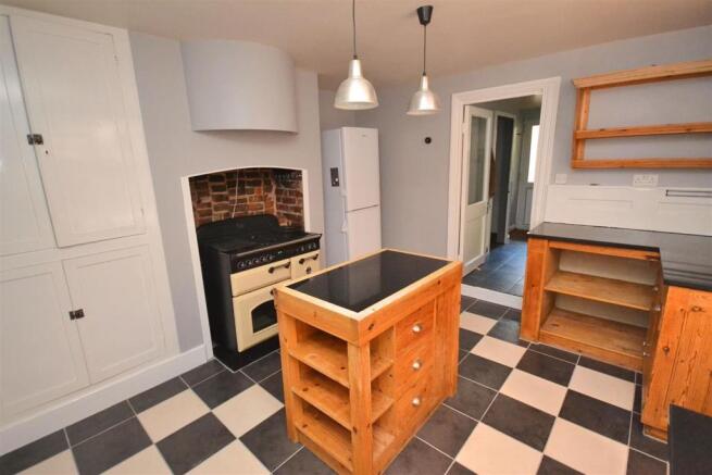 Kitchen 1 (30).jpg