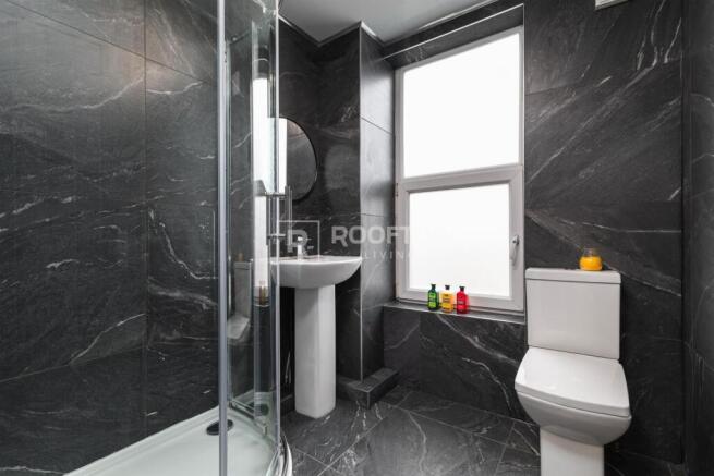 2 bed House to rent Image 11