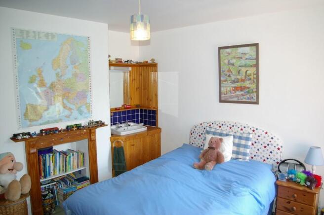 Photo 6
