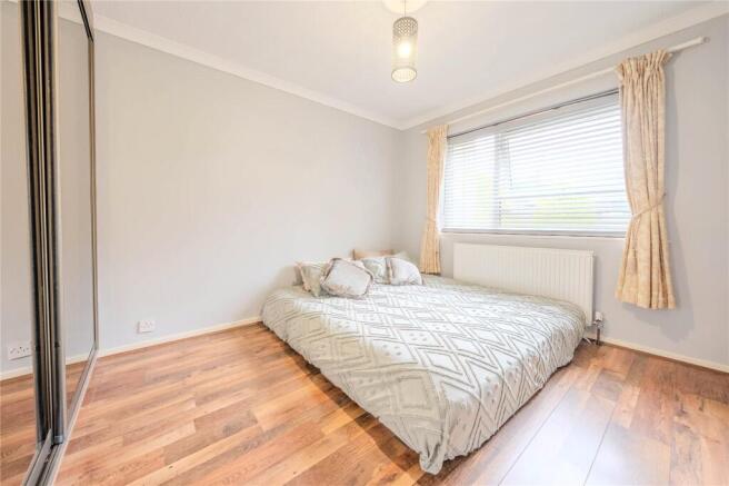 3 bed Town House for sale Image 8